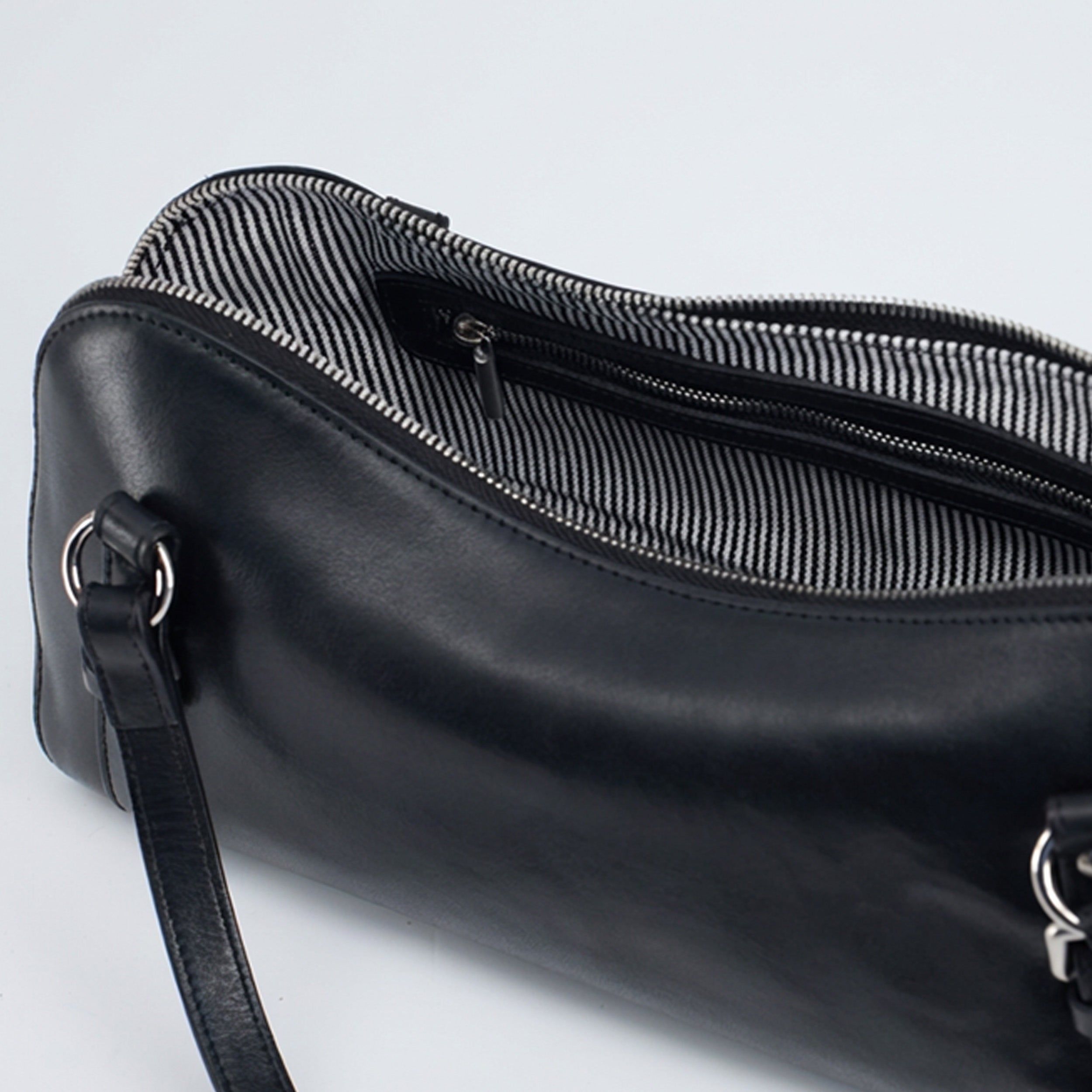 女裝洗水植鞣皮手袋